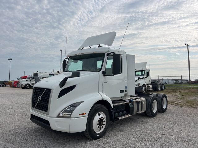 2019 Volvo VNR64300 6x4 T/A Day Cab Truck Tractor