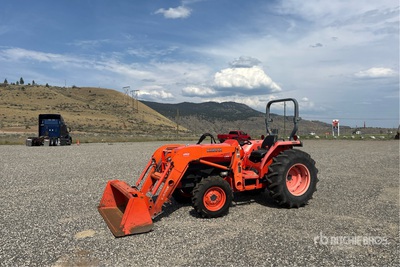 2010 Kubota L4400D 4WD Trattore da giardinaggio