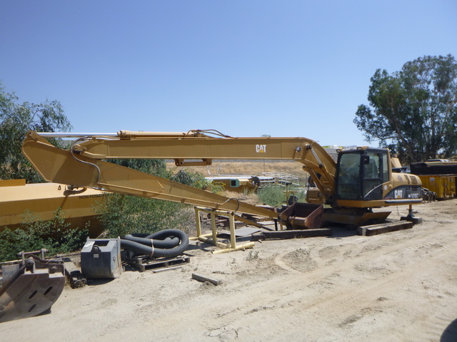 Caterpillar 320CL Amphibious Excavator