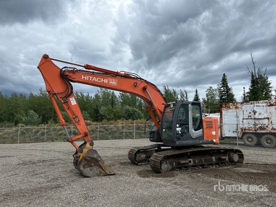 2013 Hitachi ZX225USLC-3 Koparka gąsienicowa