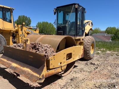 2006 Cat CS563E جهاز ضاغط  الأسطوانة الناعمة