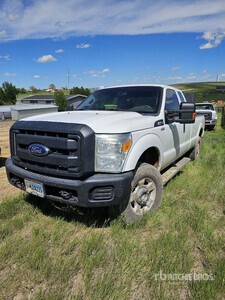 2016 Ford F-350 XL 4x4 Extended Cab Pickup