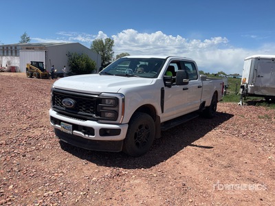 2023 Ford F-250 STX 4x4 Crew Cab Super Duty Pickup