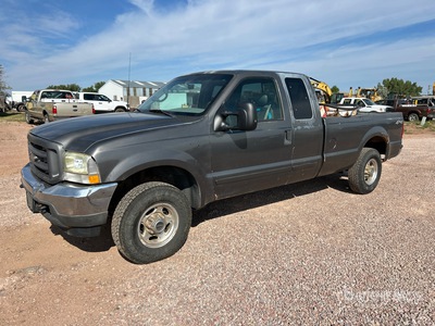 2002 Ford F-250 4x4 Extended Cab Pickup