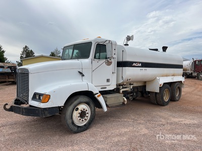 1997 Freightliner FL11264ST 4000 gal 6x4 Camion cisterna de agua