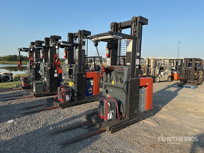 2019 Toyota 8BPUE15 3000 lb Order Picker