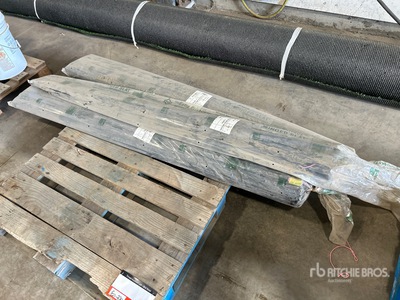 Quantity of (3) Chain link privacy slates
