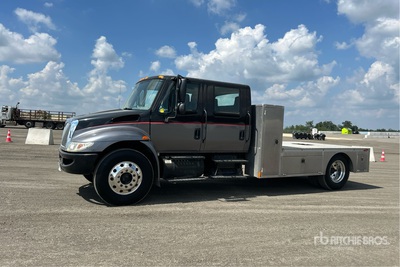 2009 International 4300 4x2 Flatbed Truck