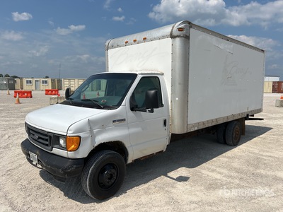 2006 Ford E350 4x2 バントラック