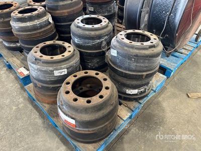 Quantity of (8) Brake Drums Varios, piezas de transmision