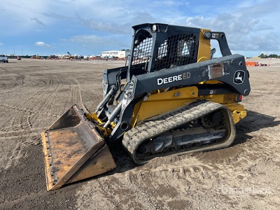2020 John Deere 331G لودر بجنزير