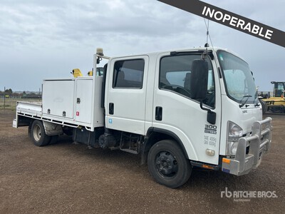 2011 Isuzu NPR 300 4x2 Crew Cab サービスカー (Inoperable)