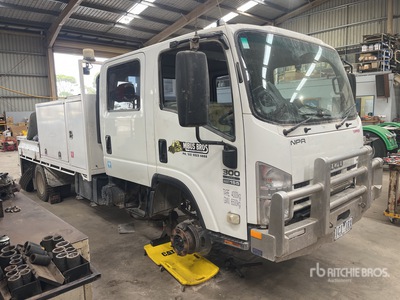 2011 Isuzu NPR300 4x2 Crew Cab Service Truck (Inoperable)
