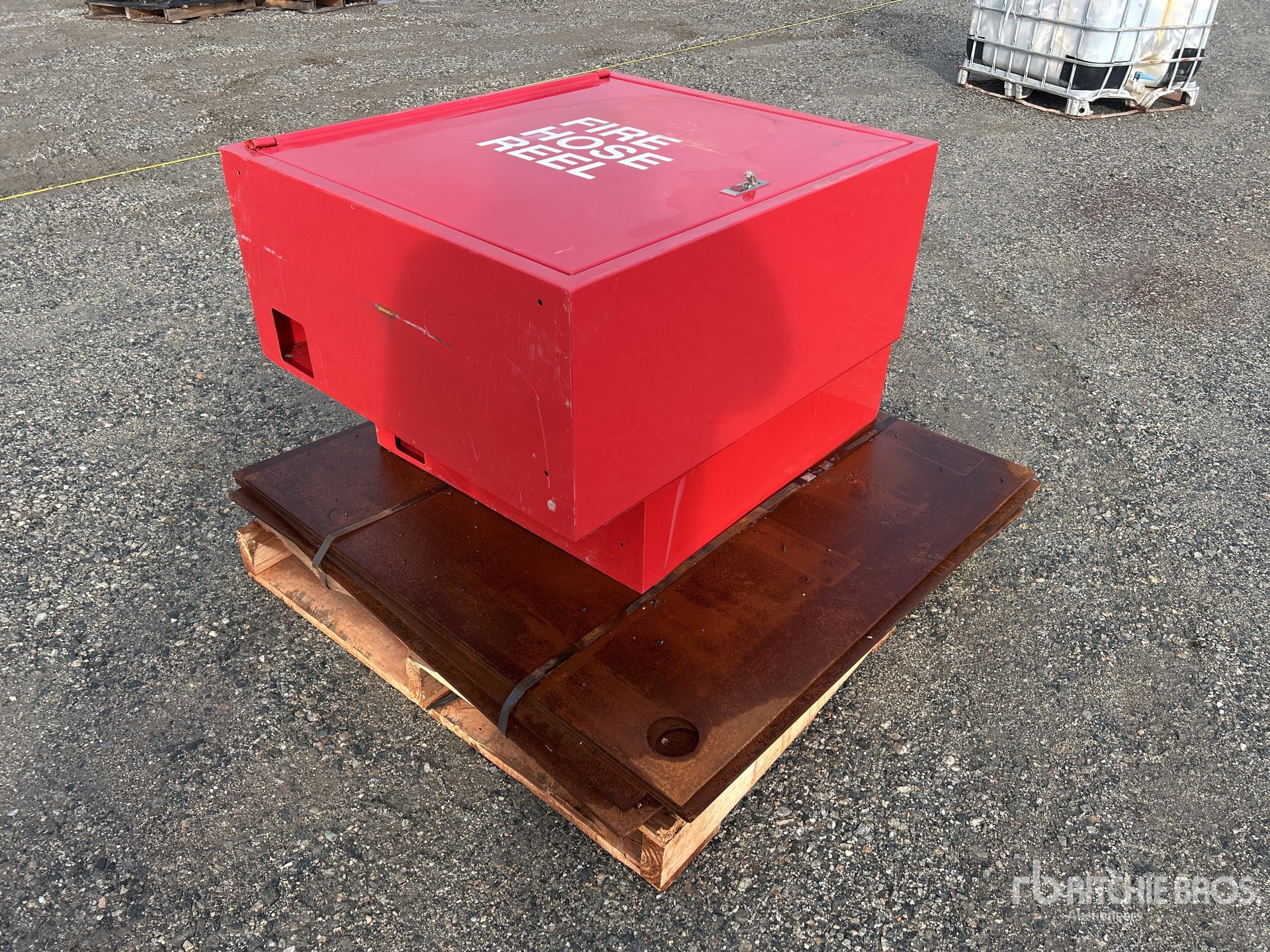 Quantity of (2) Fire Hose Reel Boxes & Steel Plates 産業関連 - その他