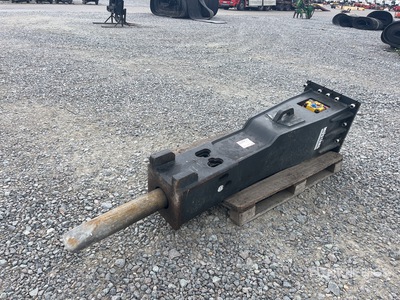 2022 Mustang HM1500 with Chisel Hydraulic Breaker
