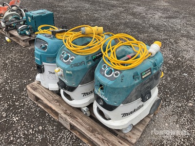 Quantity of (3) Makita Aspirateur