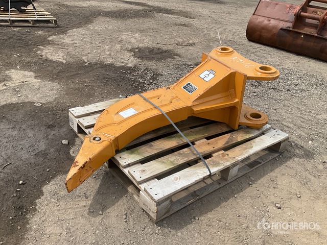 Cat 320 Excavator Ripper | Ritchie Bros. Auctioneers