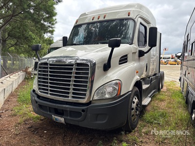 2018 Freightliner Cascadia 113 6x4 T/A Sleeper Truck Tractor