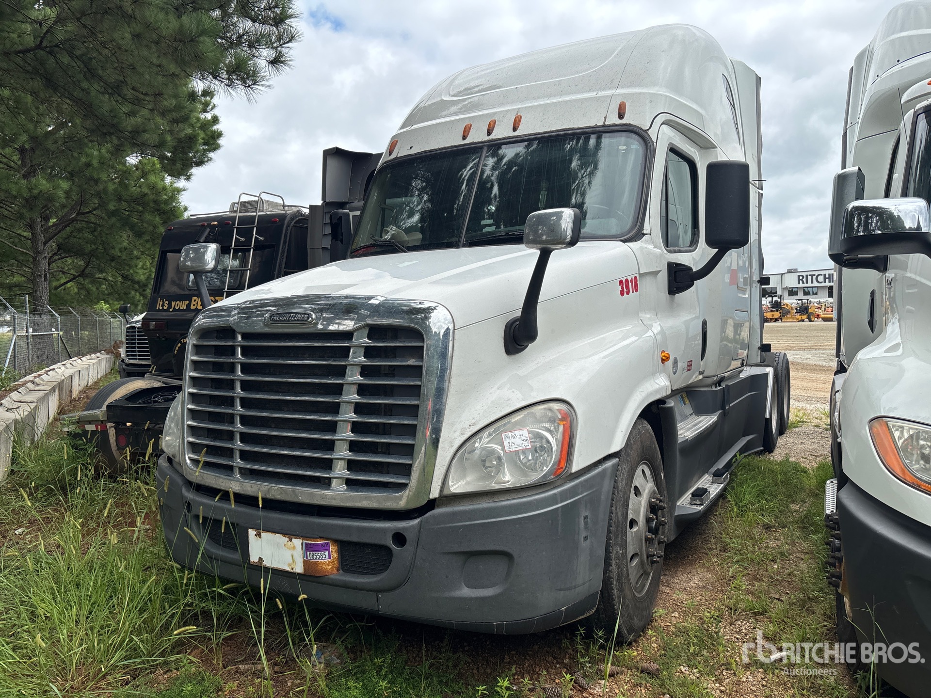 2016 Freightliner Cascadia 125 6x4 T/A Slaapcabine Trekker