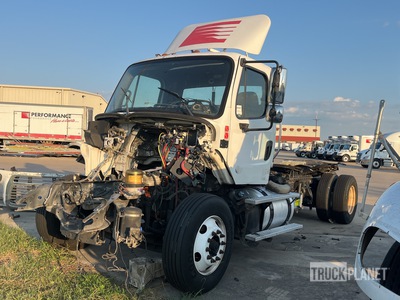 2017 Freightliner M2112 6x4 Tracteur Routier (Inoperable)