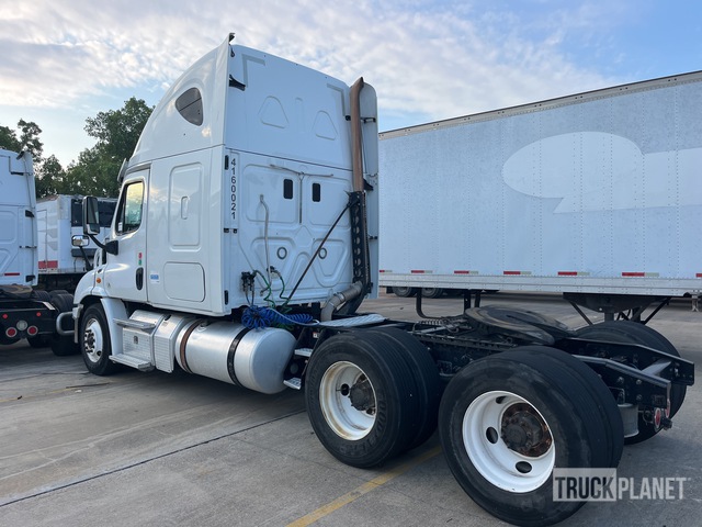 CAMIóN CAMAROTE 2016 FREIGHTLINER