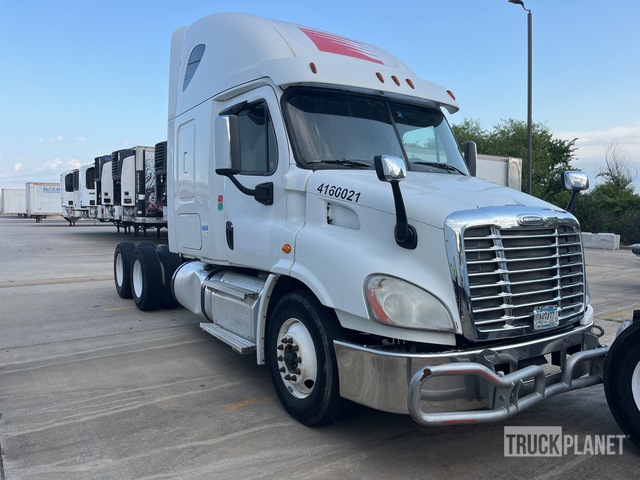 CAMIóN CAMAROTE 2016 FREIGHTLINER