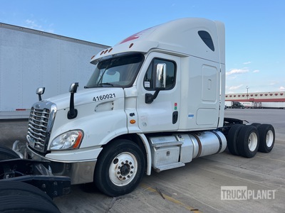 2016 Freightliner Cascadia 113 6x4 T/A Sleeper Truck Tractor