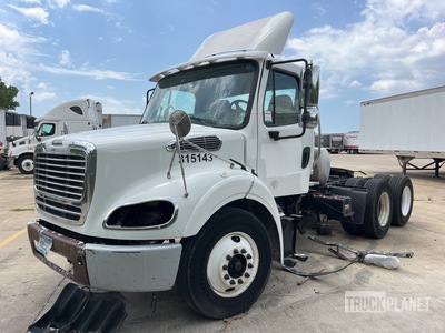 2015 Freightliner M2112 6x4 Tracteur Routier (Inoperable)