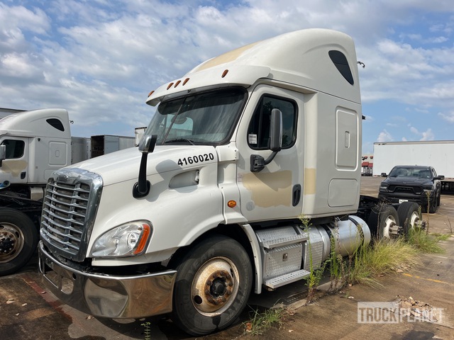 CAMIóN CAMAROTE 2016 FREIGHTLINER