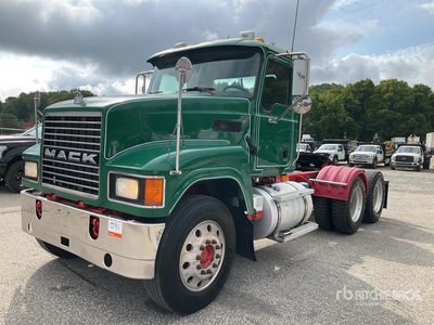 2007 Mack CHN613 6x4 T/A Day Cab Truck Tractor