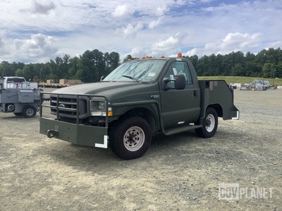 2000 Ford F-350 Super Duty Tow Tractor