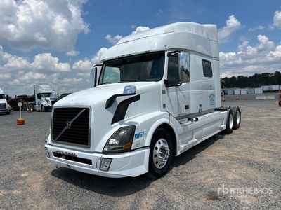 2013 Volvo VNL 6x4 T/A Sleeper Truck Tractor