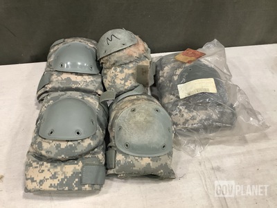 (46) Pairs of Knee Pads