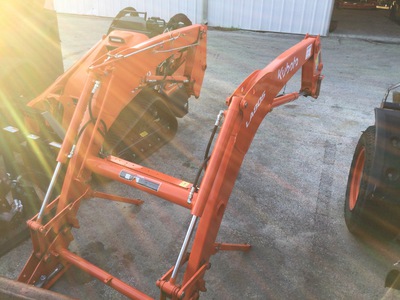 2022 Kubota LA805 Front Loader Attachment