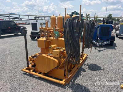 3 Station, 4-Bottle w/Duplex Pump Accumulator Closing Unit