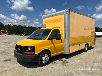 2014 GMC Savana G3500 4x2 Van Truck