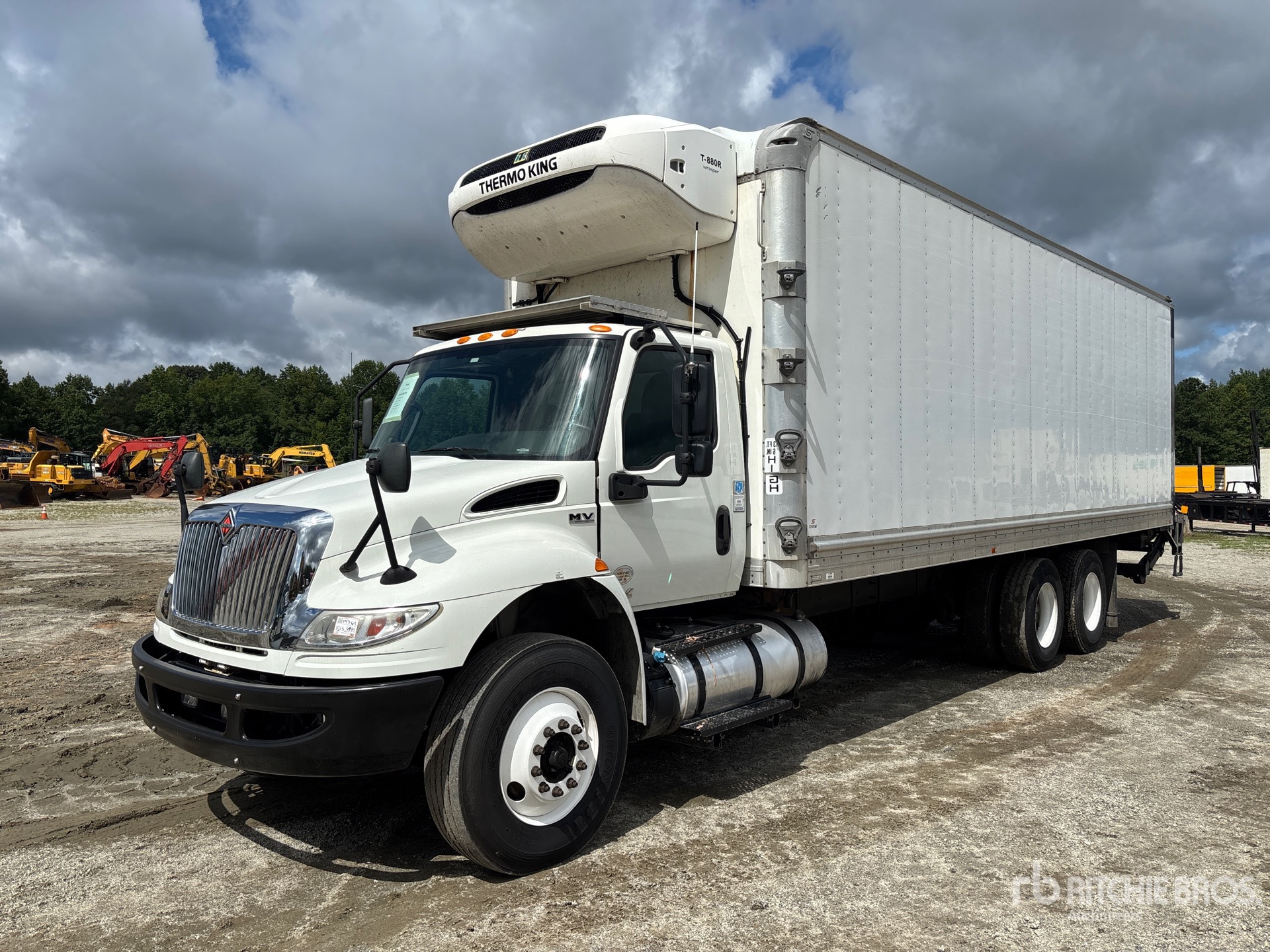2020 International MV607 6x4 Autocarro frigorifero