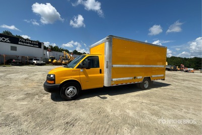 2021 GMC Savana G3500 4x2 Van Truck