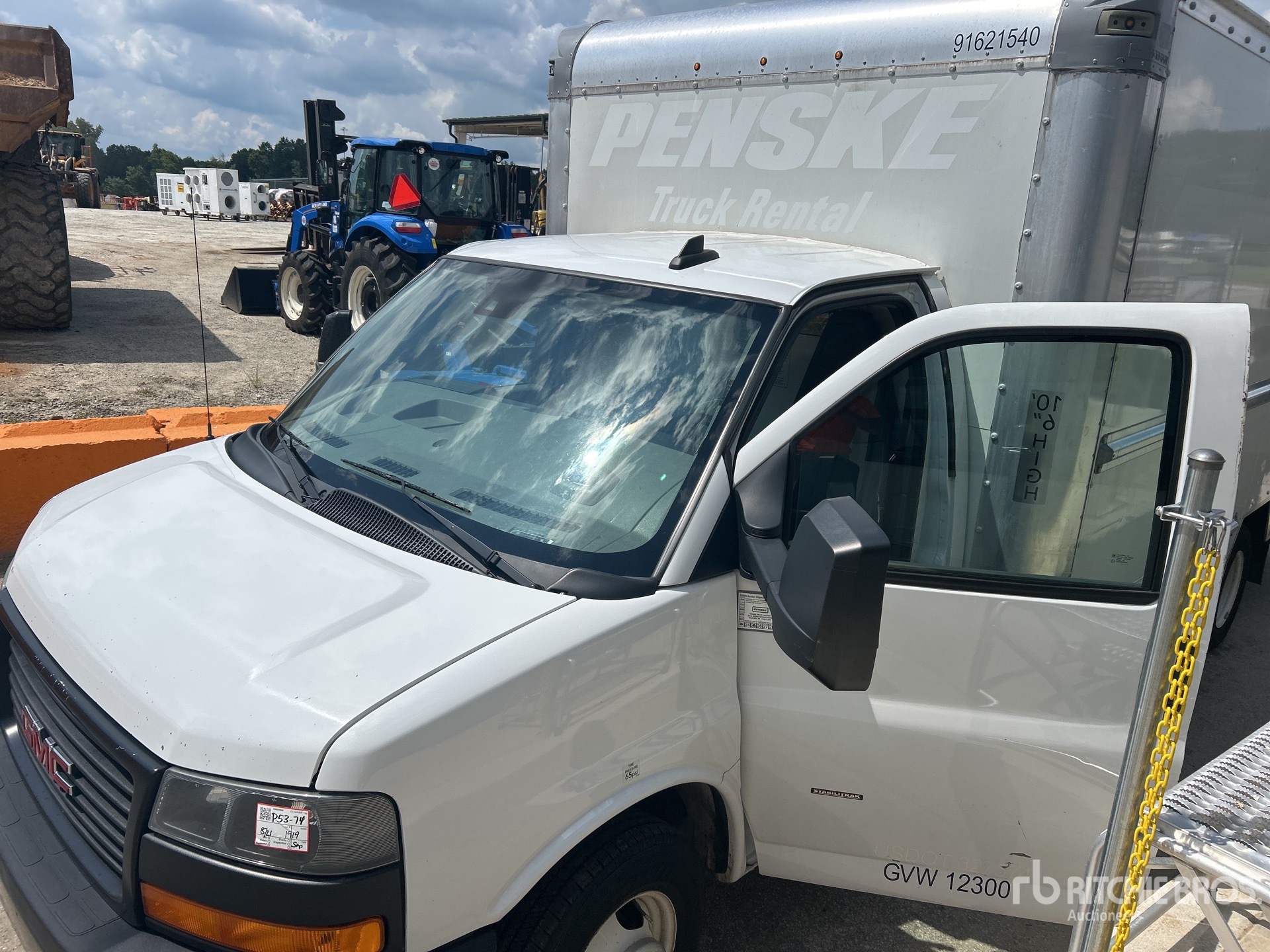 2021 GMC Savana G3500 Furgoneta caja cerrada