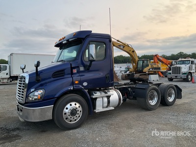 2017 Freightliner Cascadia 113 6x4 T/A Day Cab Truck Tractor