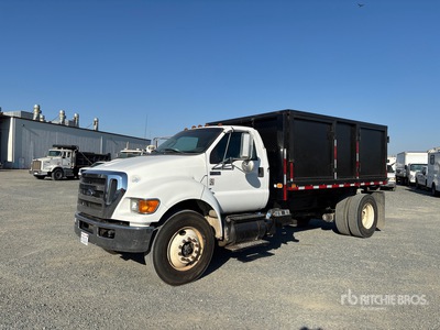 2011 Ford F-750 4x2 Chipper Truck