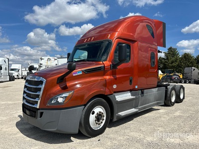 2019 Freightliner Cascadia 126 6x4 T/A Sleeper Truck Tractor