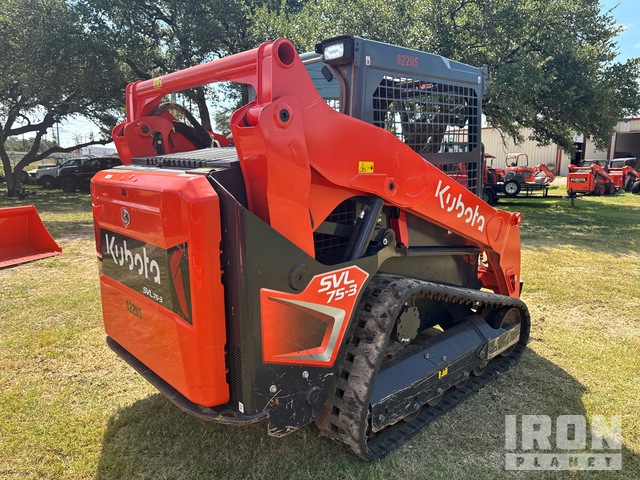 MINI CARGADOR SOBRE ORUGAS KUBOTA SVL753