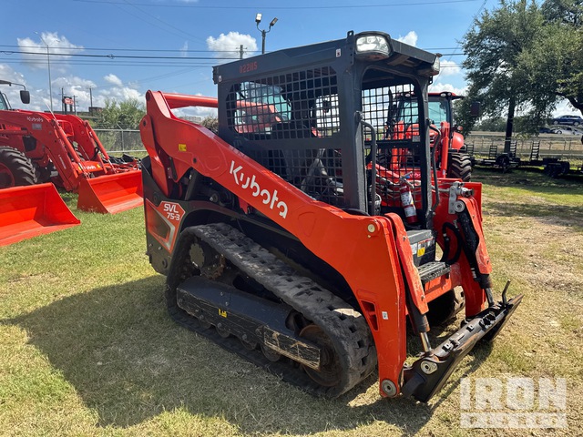 MINI CARGADOR SOBRE ORUGAS KUBOTA SVL753