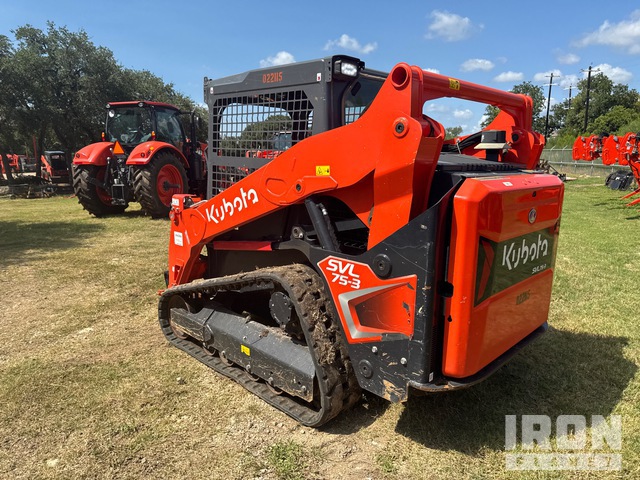 MINI CARGADOR SOBRE ORUGAS KUBOTA SVL753