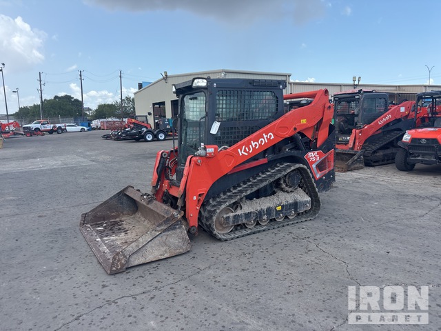 MINI CARGADOR SOBRE ORUGAS KUBOTA SVL753