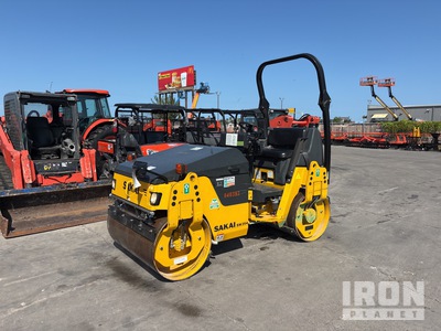 Sakai SW354 Smooth Drum Compactor