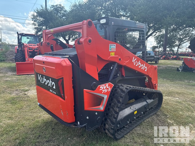 MINI CARGADOR SOBRE ORUGAS KUBOTA SVL753