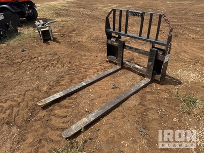 Kubota PFL5660 45 in Skid Steer Forks