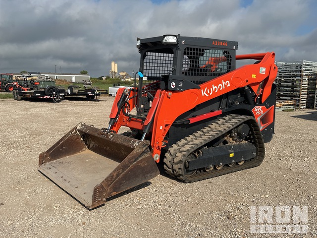 MINI CARGADOR SOBRE ORUGAS KUBOTA SVL753